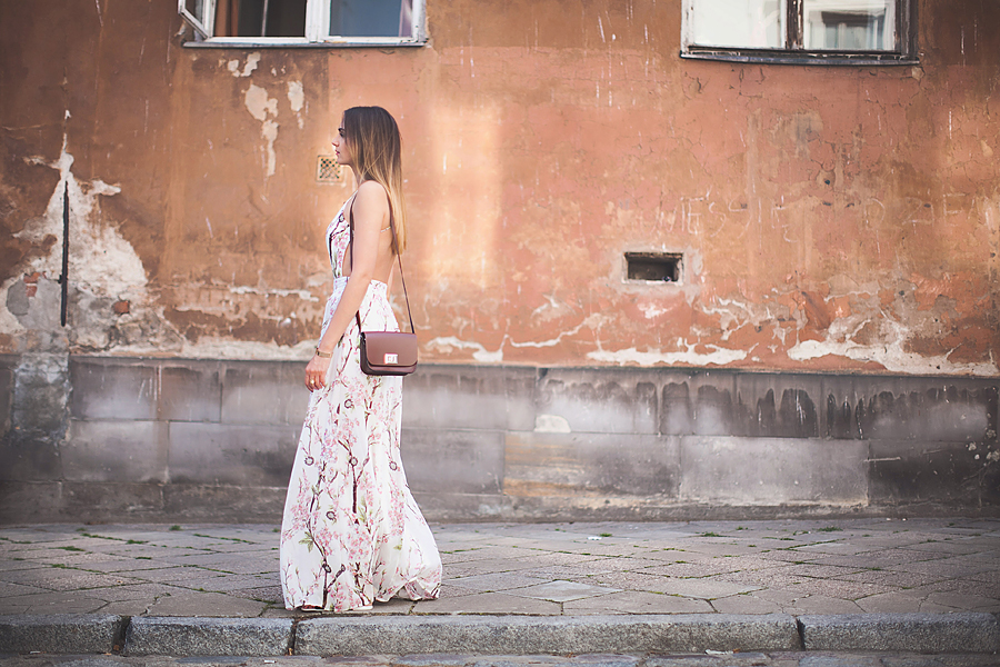 fashion-blogger-outfit-nika-huk-Ника-Гук-maxi-dress-floral-print